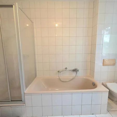 Ariprop - 4 Guests Apartment Chemnitz